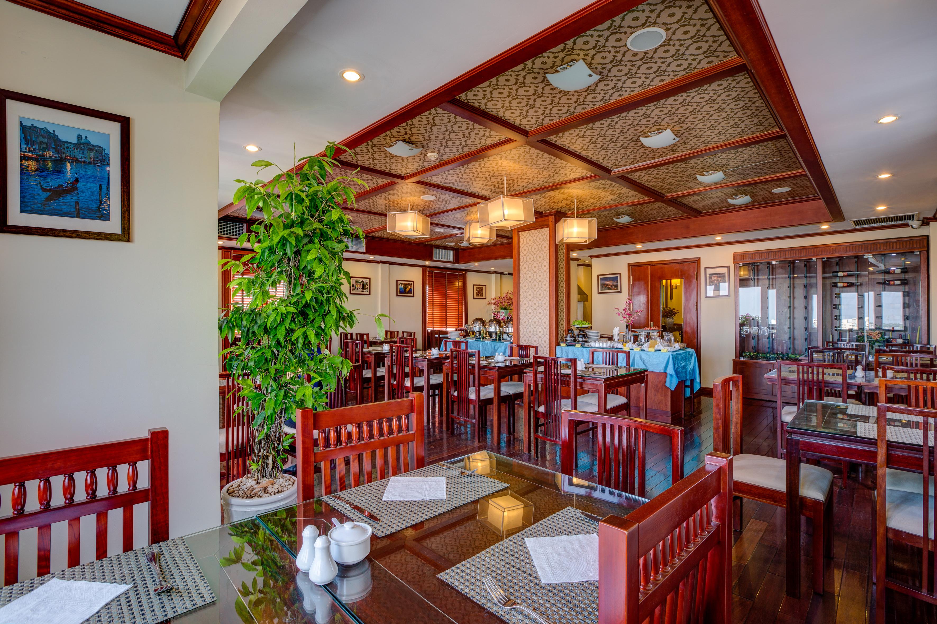 Quoc Hoa Premier Hotel Hanoi Buitenkant foto
