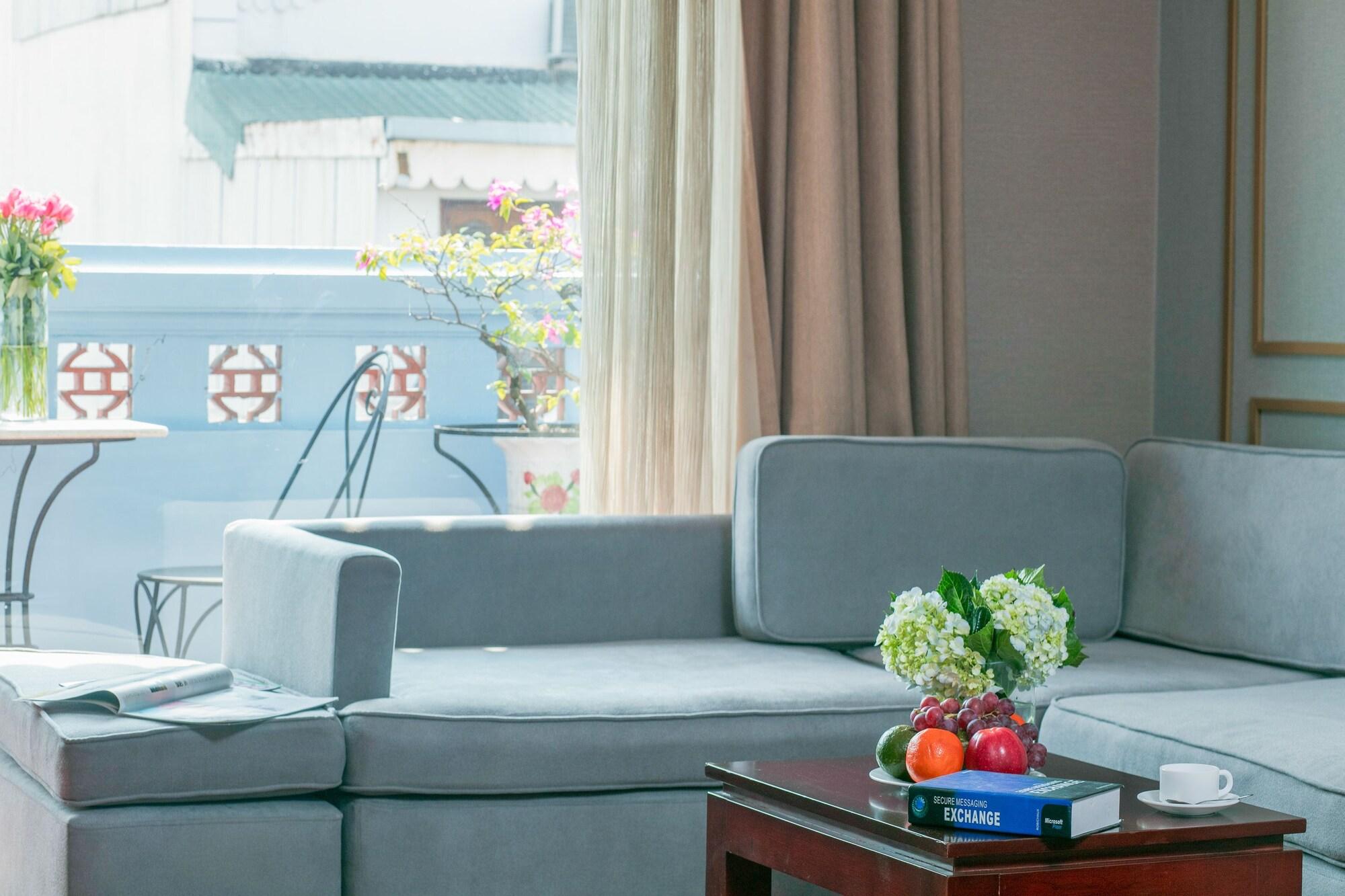 Quoc Hoa Premier Hotel Hanoi Buitenkant foto